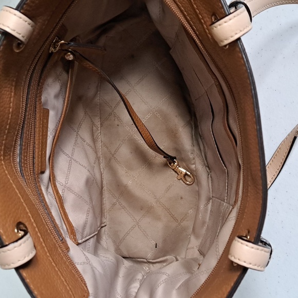 Michael Kors BEDFORD Pebble Leather Pocket Tote ACORN/GOLD - Picture 6 of 13